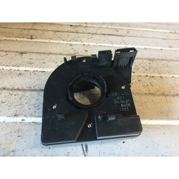 Centre volant de direction support de comodoVOITIBIZANOIRLOT:D1147367used