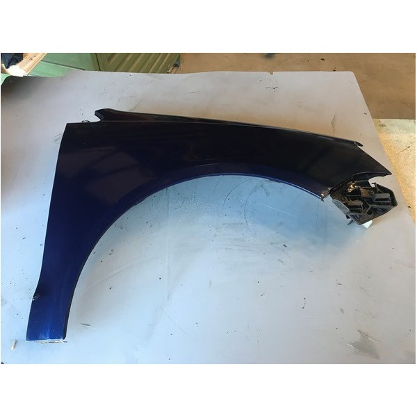 Aile avant droiteVOITPOLOBLEULOT:B1148233used
