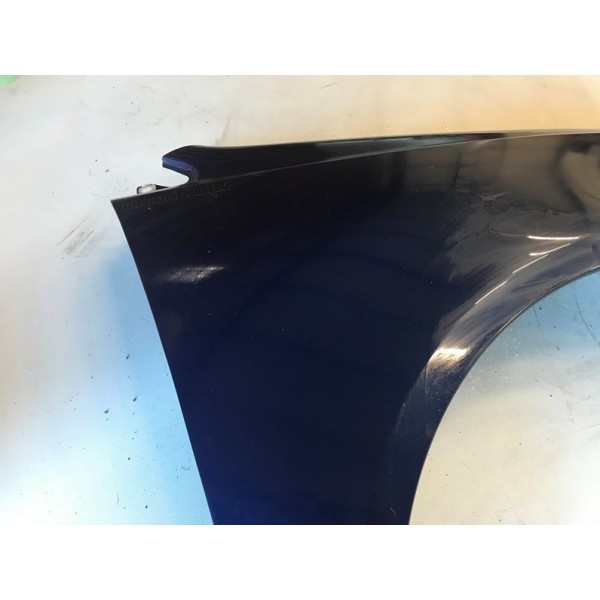 Aile avant droiteVOITPOLOBLEULOT:B1148233used