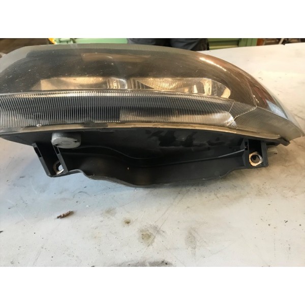 Optique de phare avant gauche 2VOITLEONROUGELOT:B1148021used