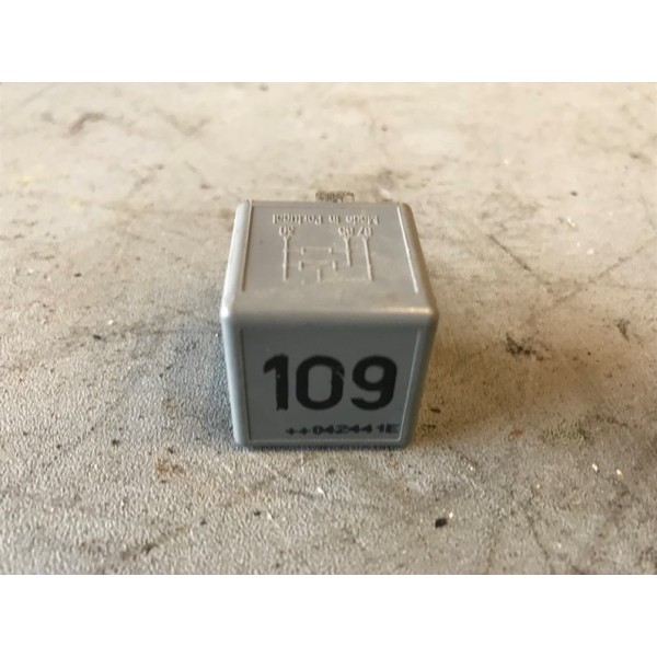 Relais 5VOITLEONROUGELOT:B1148013used