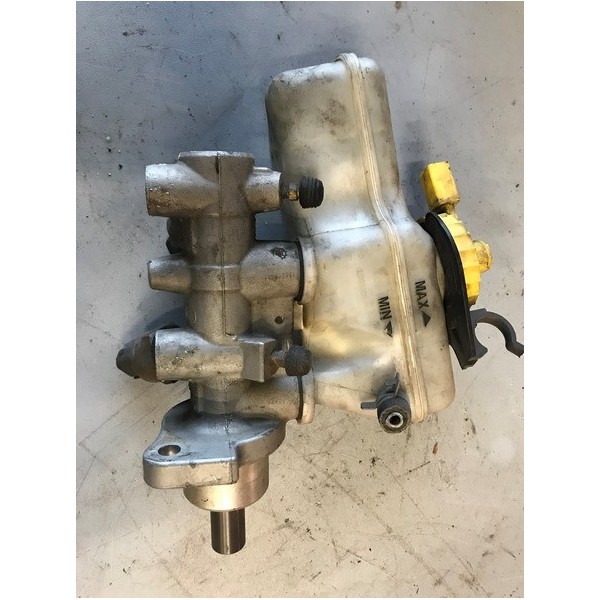 Maitre cylindre de freinVOITLEONROUGELOT:B1147915used