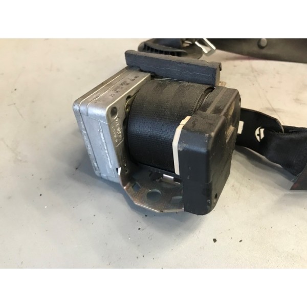 Pretensionneur de  ceinture 1VOITLEONROUGELOT:B1147893used