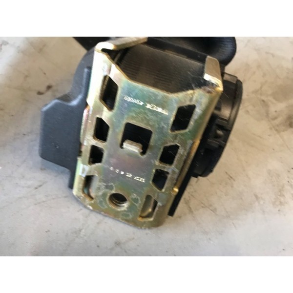 Pretensionneur de  ceinture 4VOITLEONROUGELOT:B1147897used