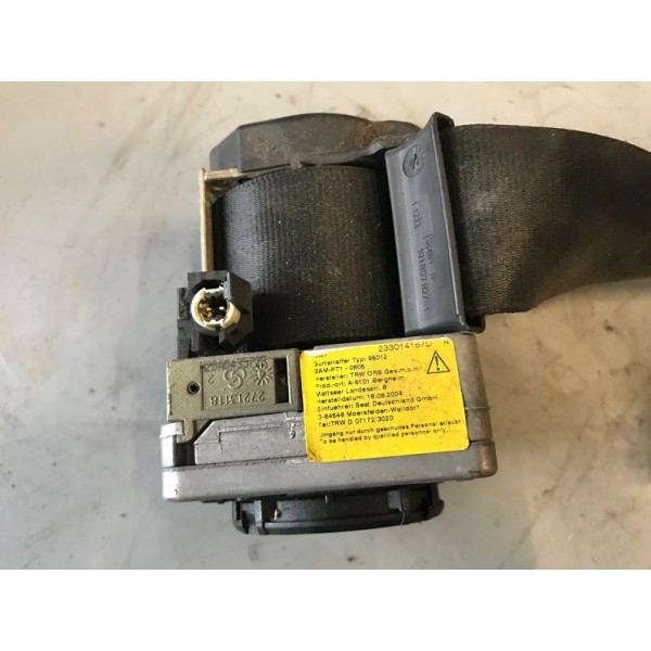 Pretensionneur de ceinture 2VOITLEONROUGELOT:B1147901used