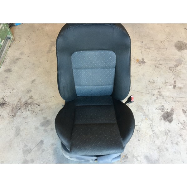 Siège passagerVOITLEONNOIRLOT:E1147727used