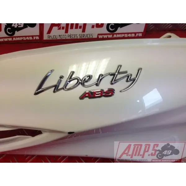 Flanc de carénage Piaggio 125 Liberty- pièce moto occasion