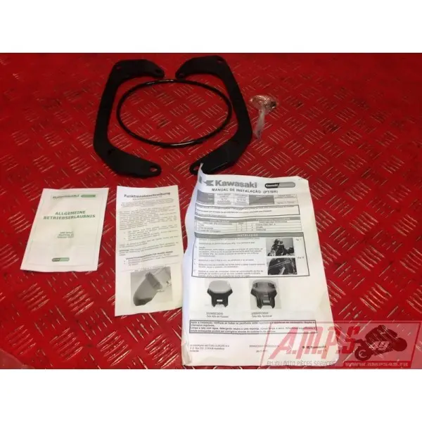 Kit de fixation de bulle 650 Versys- pièce moto occasion
