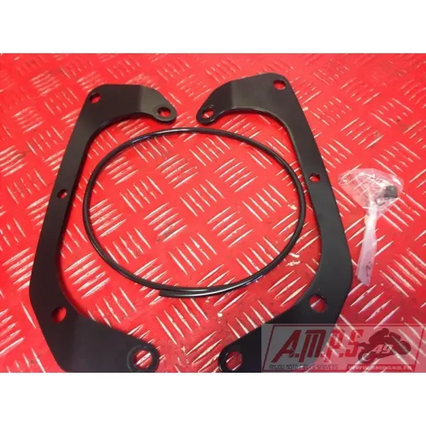 Kit de fixation de bulle 650 Versys- pièce moto occasion