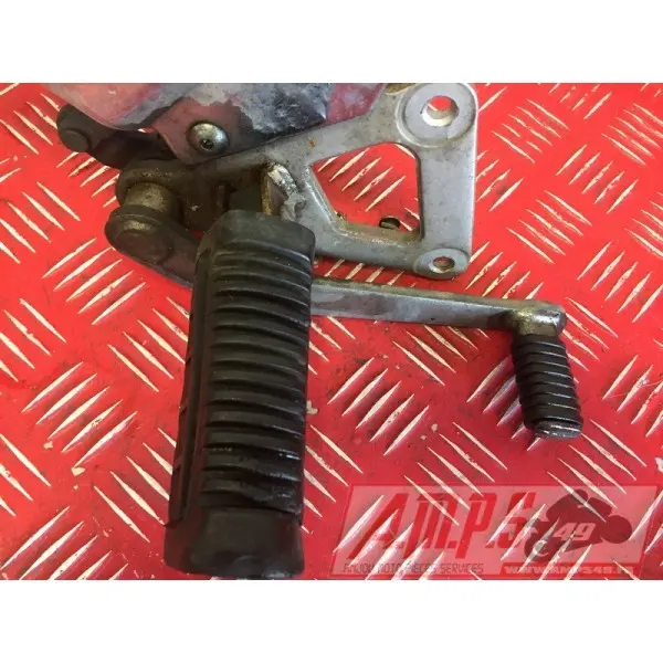 Platine repose pied droite avec levier et maitre cylindre de frein arrière 500 GSE- pièce moto occasion