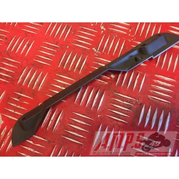 Cache plastique R1 2004 à 2006