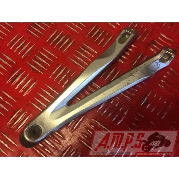 Platine repose pied passager droit R1 2004 à 2006