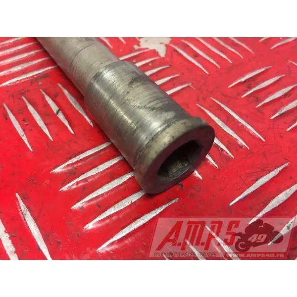 Axe de roue avant Z 750 2007 - 2012