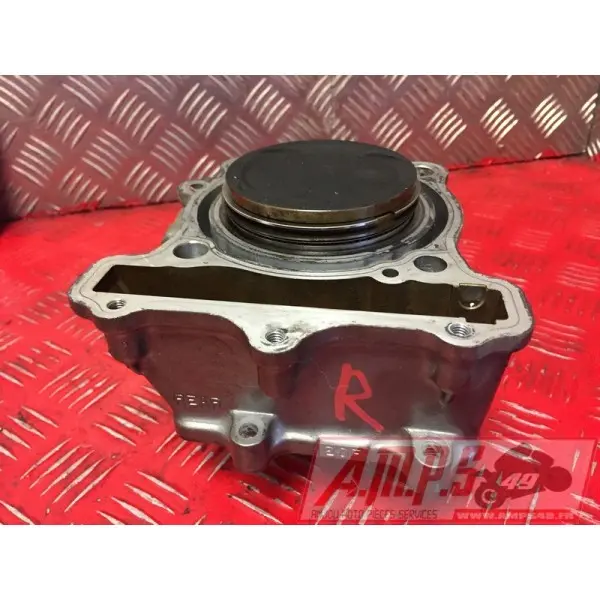 Cylindre avec piston arrière 650 SV N 2003 à 2005