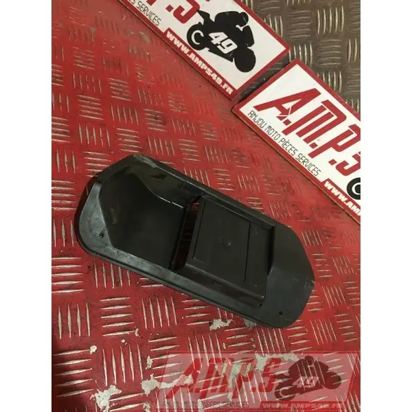 Cache plastique R1 2004 à 2006