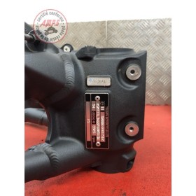 Cadre avec carte grise Triumph Street Triple 675 2013 à 2016