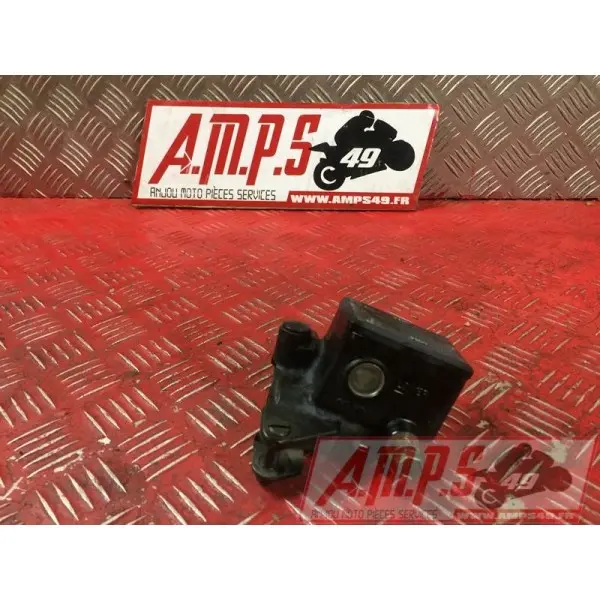 Maitre cylindre de frein avant