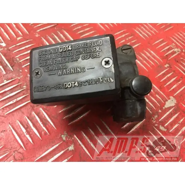 Maitre cylindre de frein avant