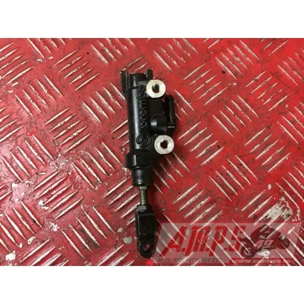 Maitre cylindre de frein arriereXJ615DQ-406-HBB4-C2332802used