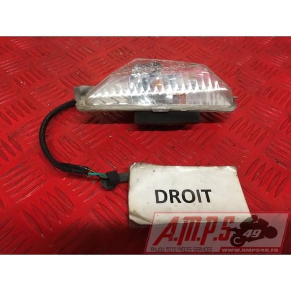 Clignotants avant droitER6F12CP-558-EMB3-D3334499used