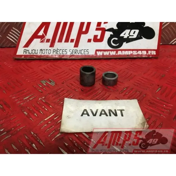 Entretoise de roue avantCBF600078178XM72B5-B5334940used