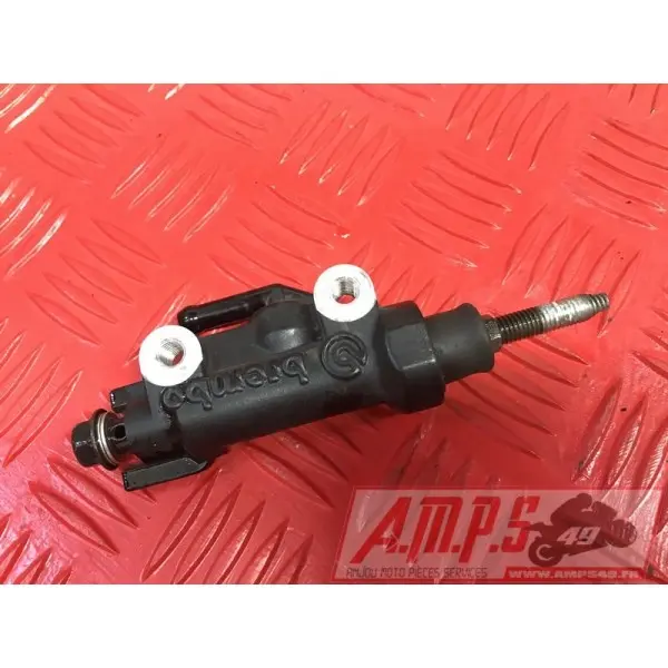 Maitre cylindre de frein arriereXJ613CP-580-QBB4-A3335370used