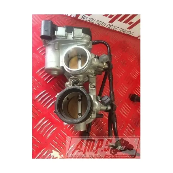 Corps Front Boitier papillion RSV4 R 09 10 11 12