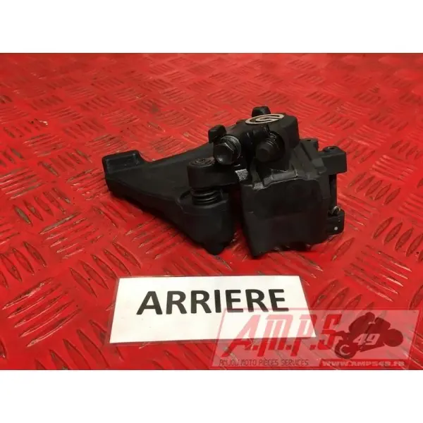 Etrier de frein arriere