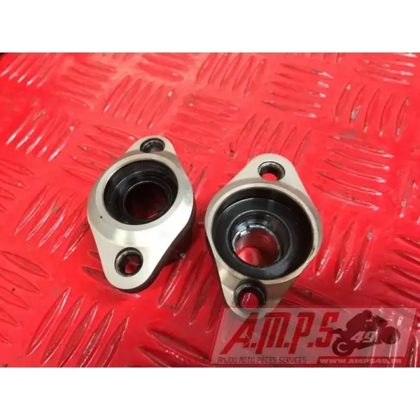 Paire d'entretoise d'axe de bras oscillantSTREET67513CT-720-PZH2-C6344057used