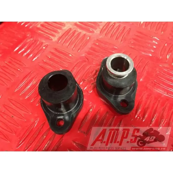 Paire d'entretoise d'axe de bras oscillantSTREET67513CT-720-PZH2-C6344057used