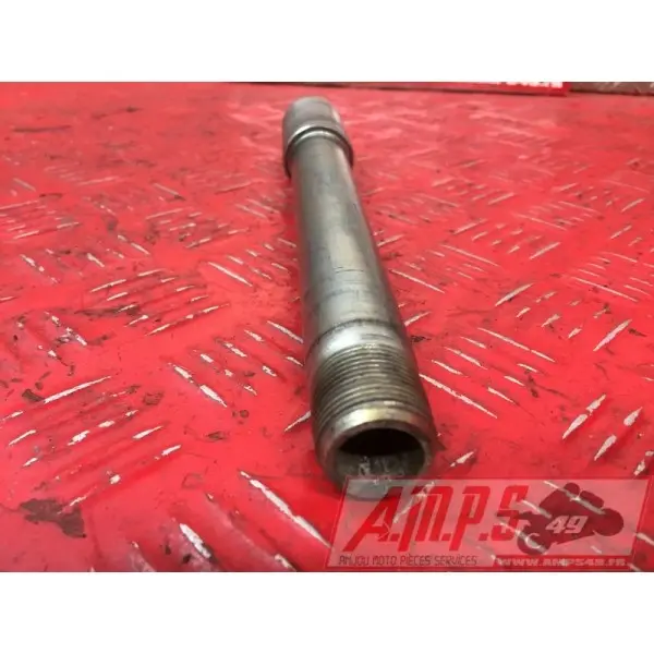 Axe de roue avantGSXR60098DA-858-RM-B2-D1345227used