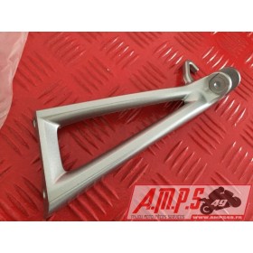 Platine repose pied passager gauche R6 2008 à 2016 2C0-2741L-00- pièce moto occasion