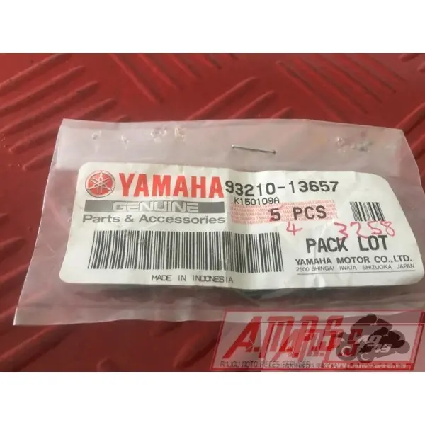 93210-13657 (3)LOTAYAM349985new