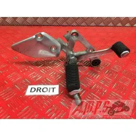 Platine repose pied droite Yamaha 600 FZS 1998 à 2001FZS60000AV-528-WHB4-F4351247used