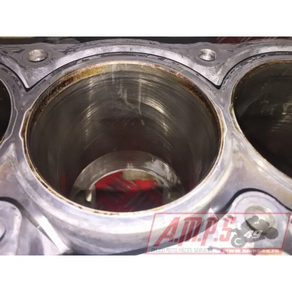 Bloc moteur nu Yamaha FJR 1300 2001 à 2005 5VSFJR1300003BM-577-LTB4-C0359484used