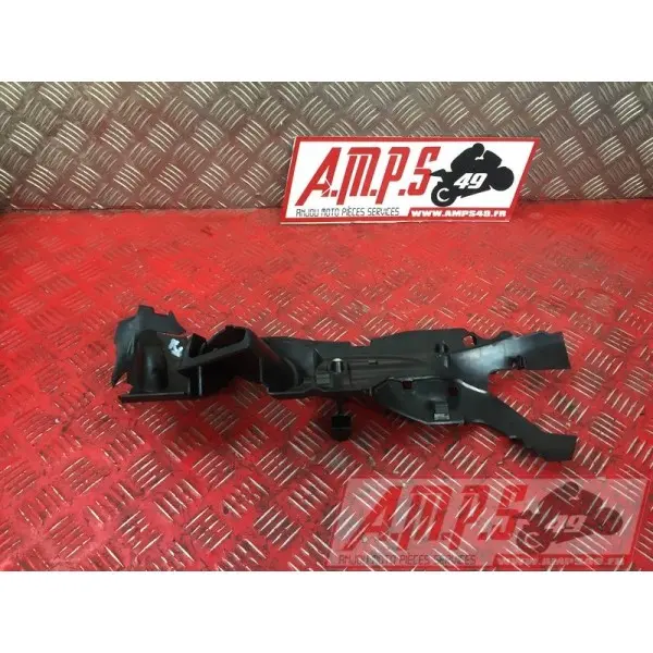 Cache plastique sur moteurS1000R17EP-972-LGH5-A5361517used