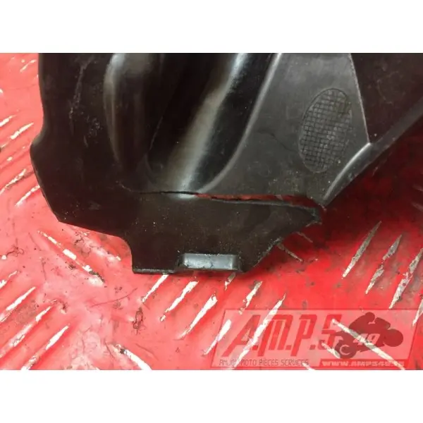 Cache plastique sur moteurS1000R17EP-972-LGH5-A5361517used