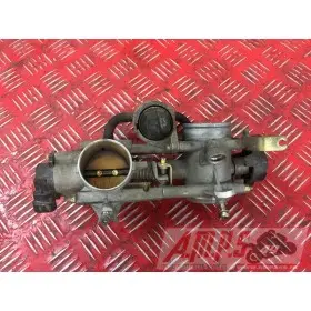 Rampe de carburateurS2R061000AW-870-YR361859used