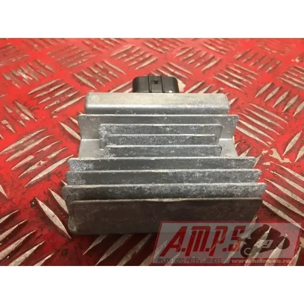 Regulateur de tensionNINJA40018EV-782-FN362053used