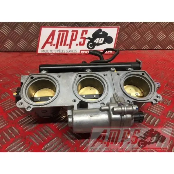 Rampe d'injectionSTREET66018EY-570-EXH2-E4365235used