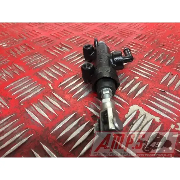 Maitre cylindre de frein arriereSTREET66018EY-570-EXH2-E4365276used