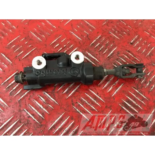 Maitre cylindre de frein arriereXJ610AK-710-NCB0-D4366070used
