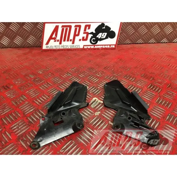 Cache plastique dans cadre 