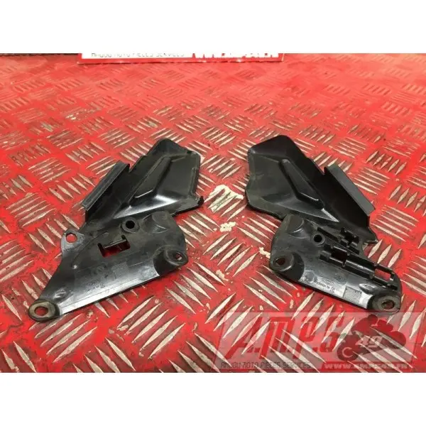 Cache plastique dans cadre 