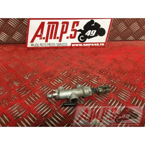 Maitre cylindre de frein arriereER6N16EF-209-ANB3-209-AN368336used