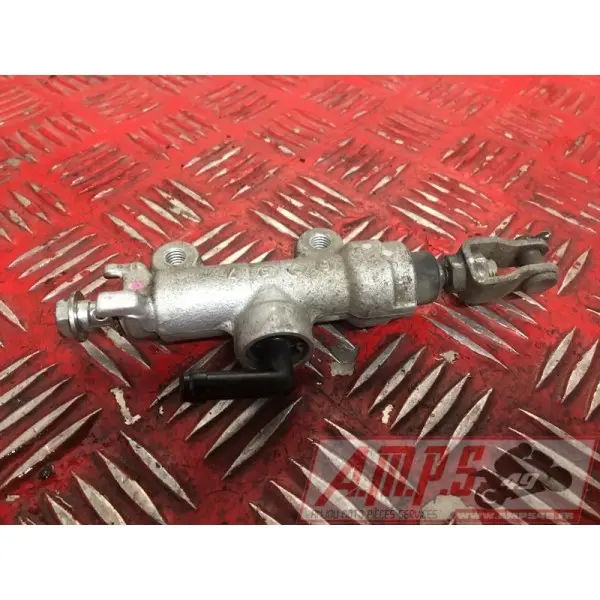 Maitre cylindre de frein arriereER6N16EF-209-ANB3-209-AN368336used