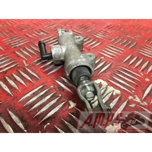 Maitre cylindre de frein arriereER6N16EF-209-ANB3-209-AN368336used