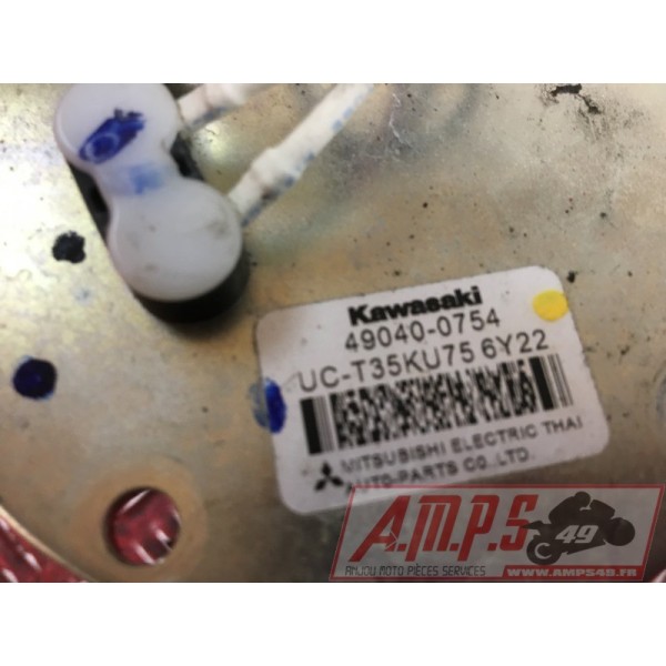 Pompe a essence Kawaski Z650 2017 à 2019Z65017EN-974-VGH0-D1369378used