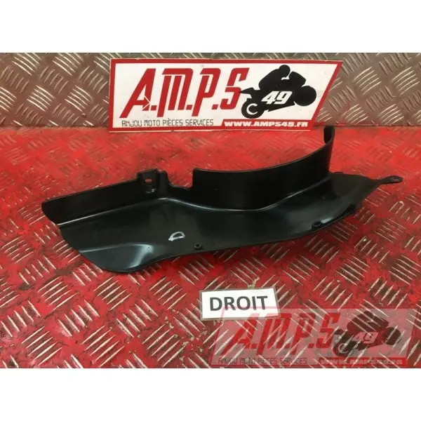 Cache sous reservoir droitF367512CH-592-QBH5-B0377907used