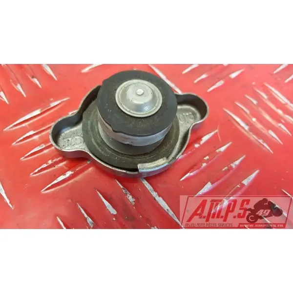 Bouchon de radiateur 400 VFF- pièce moto occasion